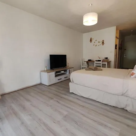 Capouchine Parking Et Balcon Proche Centre Lägenhet Nîmes