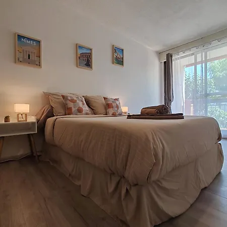 Capouchiné Parking Et Balcon Proche Centre