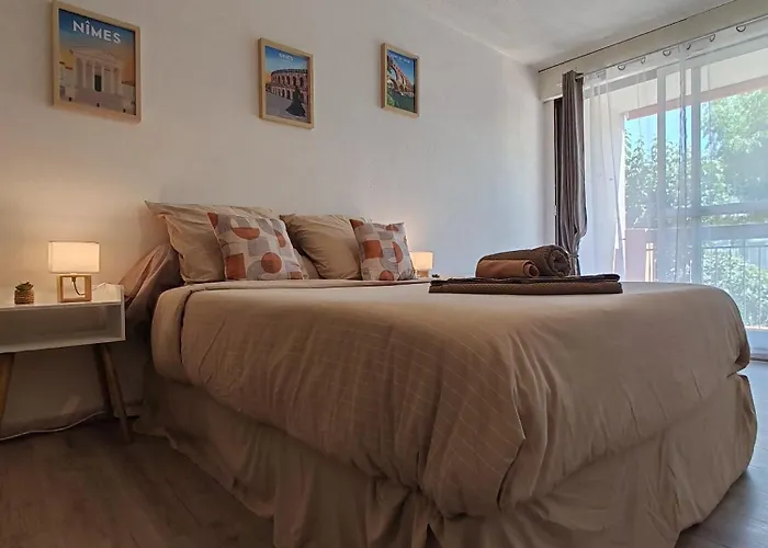 Capouchine Parking Et Balcon Proche Centre