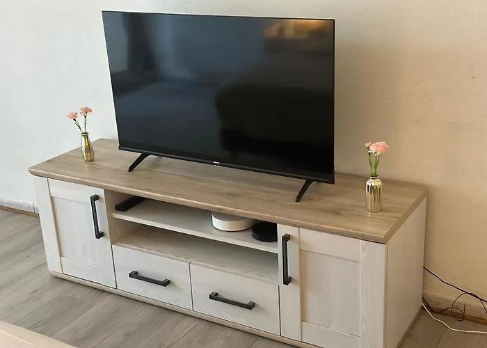 Capouchine Parking Et Balcon Proche Centre * נים